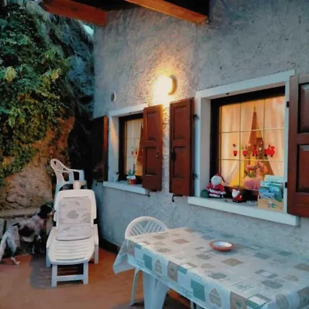 Casetta Indipendente Nel Per 2/3 Persone Ferienhaus *